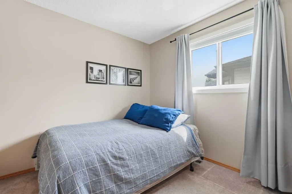 22 Covewood Place NE Calgary AB T3K 4V8