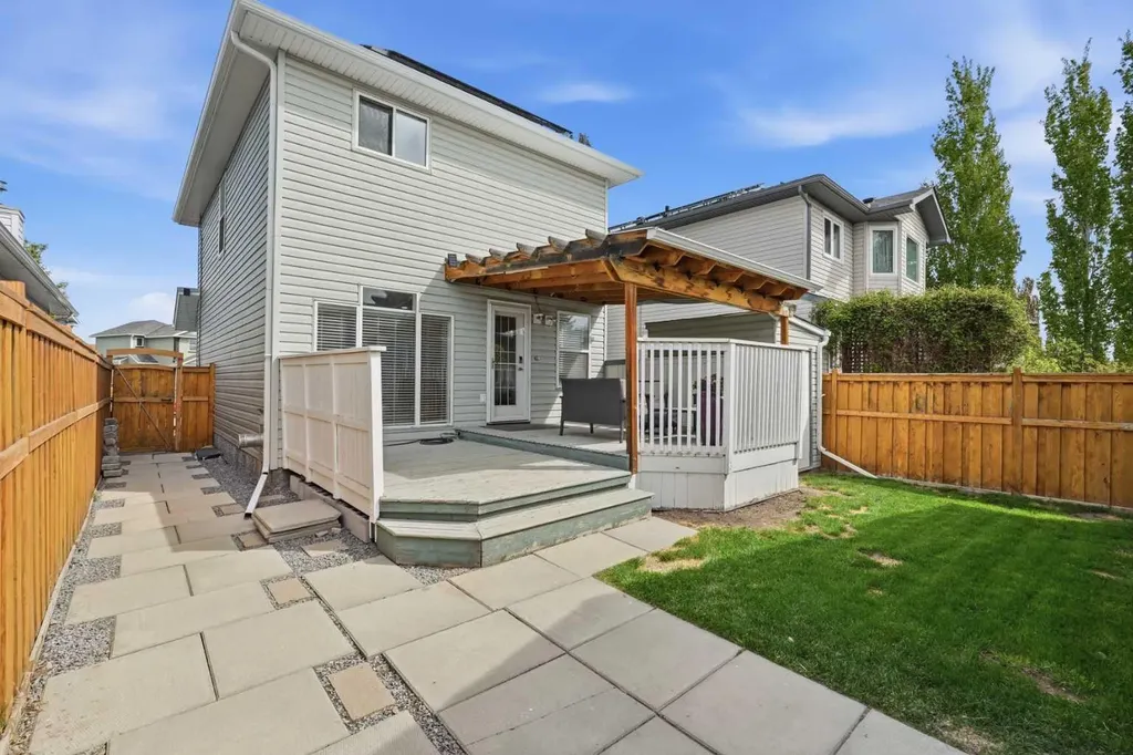 22 Covewood Place NE Calgary AB T3K 4V8