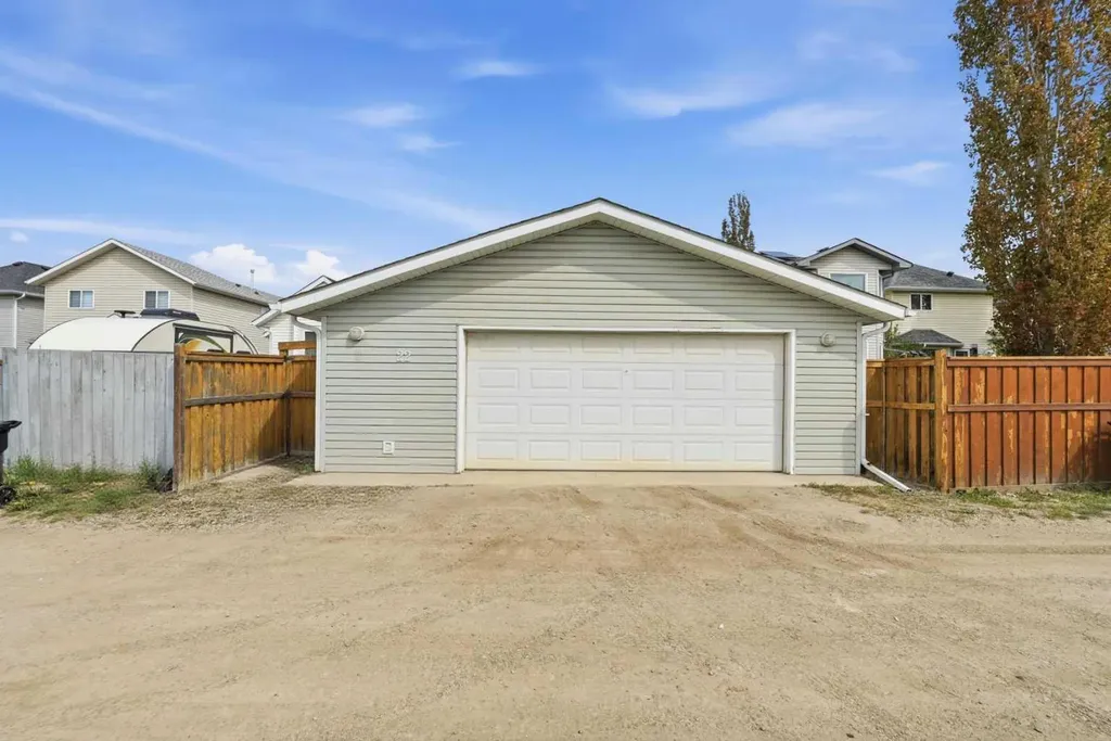 22 Covewood Place NE Calgary AB T3K 4V8