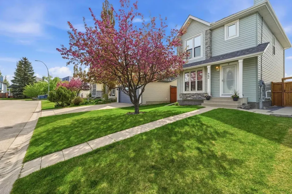 22 Covewood Place NE Calgary AB T3K 4V8