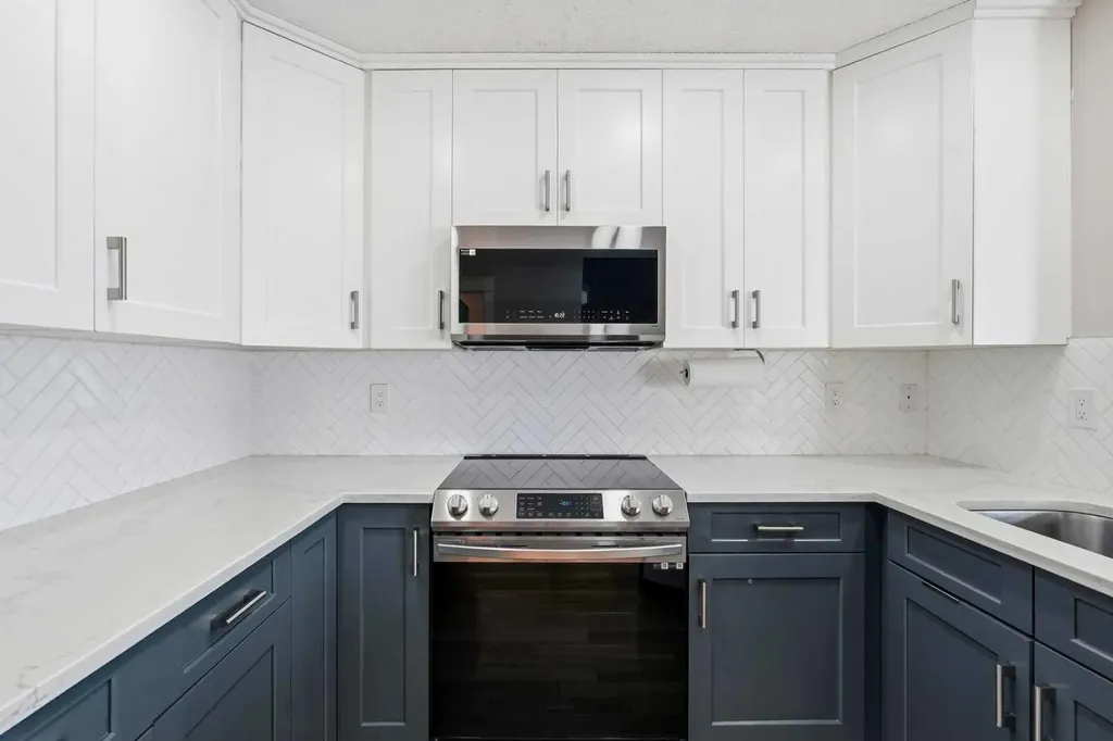 22 Covewood Place NE Calgary AB T3K 4V8