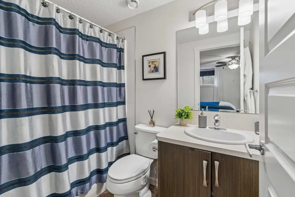 202 Auburn Bay Circle SE Calgary AB T3M 1S7