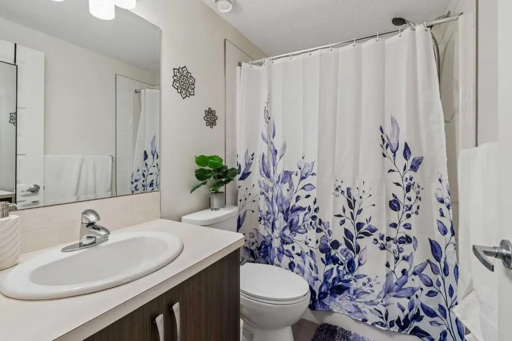 202 Auburn Bay Circle SE Calgary AB T3M 1S7