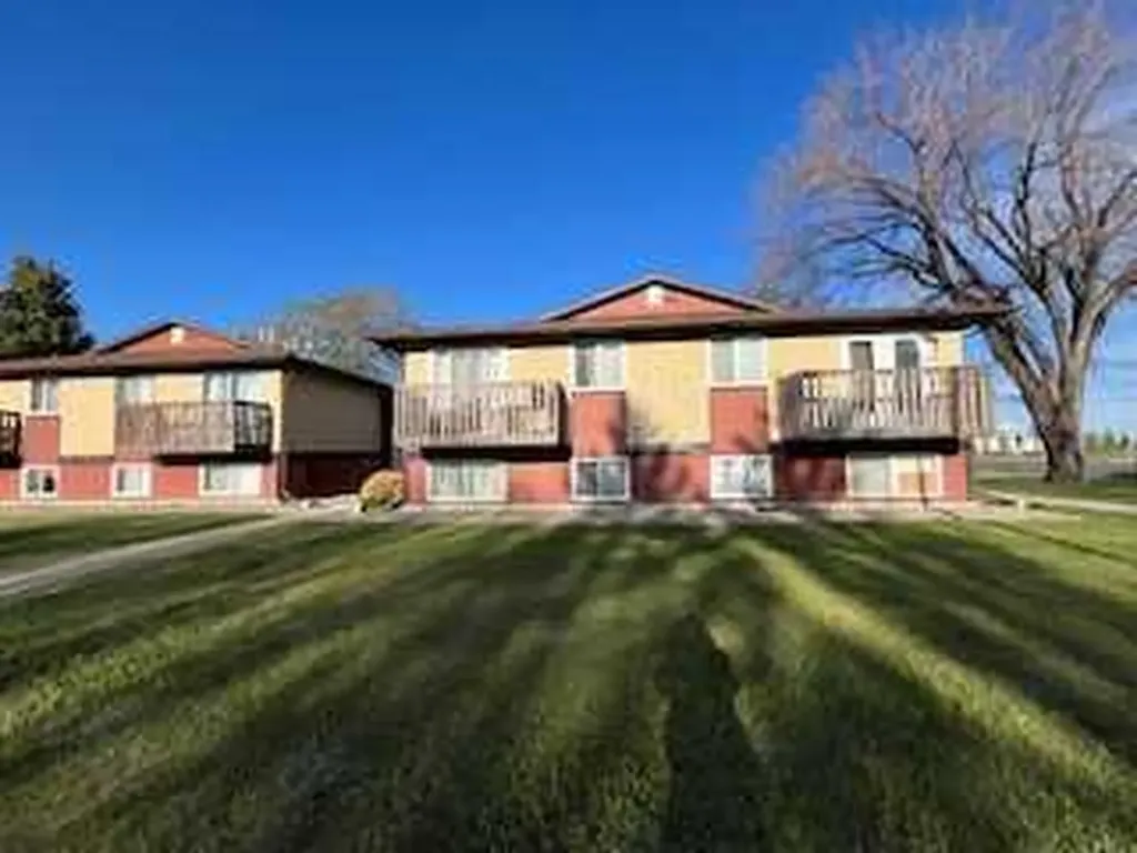 5 Acadia Road W Lethbridge AB T1K 4C1