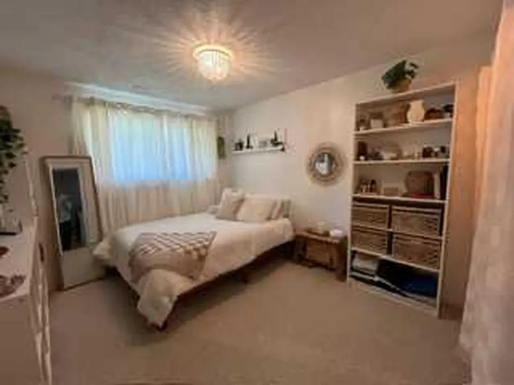 5 Acadia Road W Lethbridge AB T1K 4C1