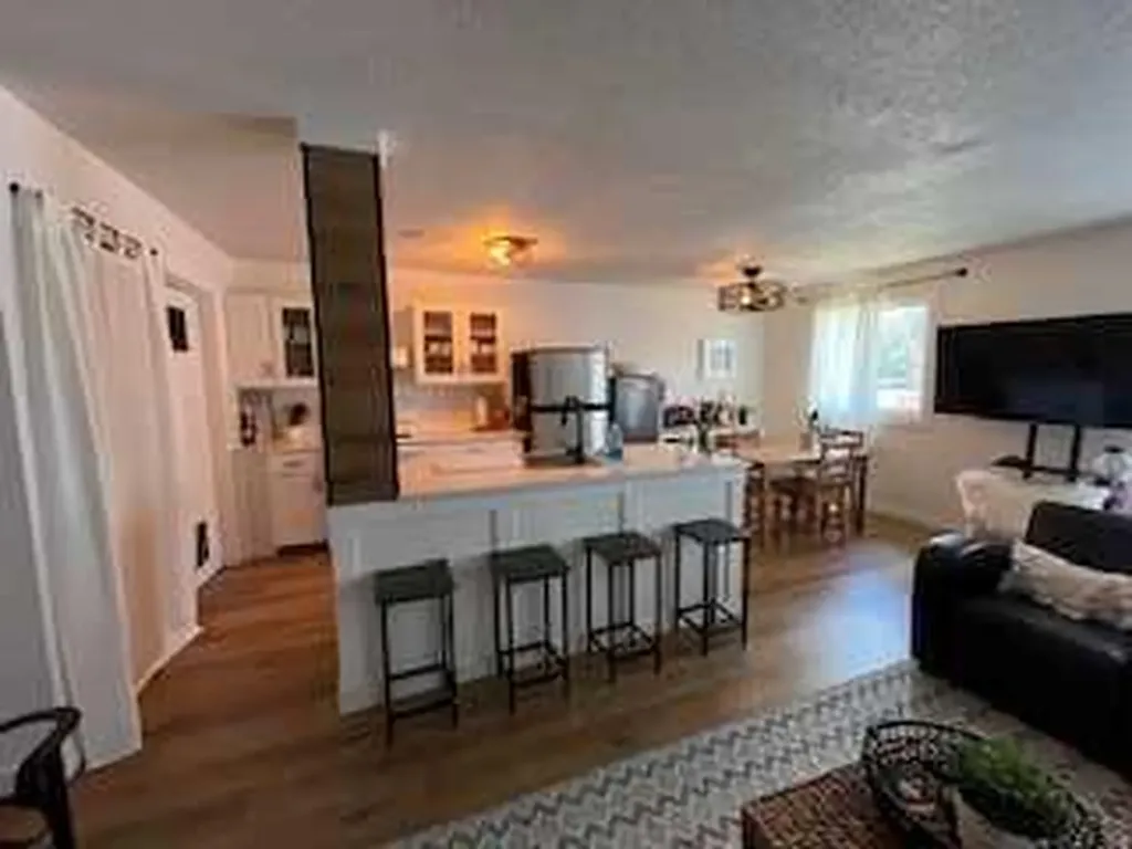 5 Acadia Road W Lethbridge AB T1K 4C1