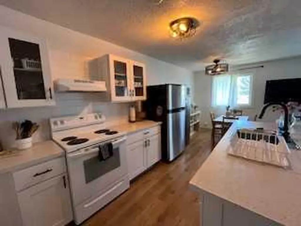 5 Acadia Road W Lethbridge AB T1K 4C1