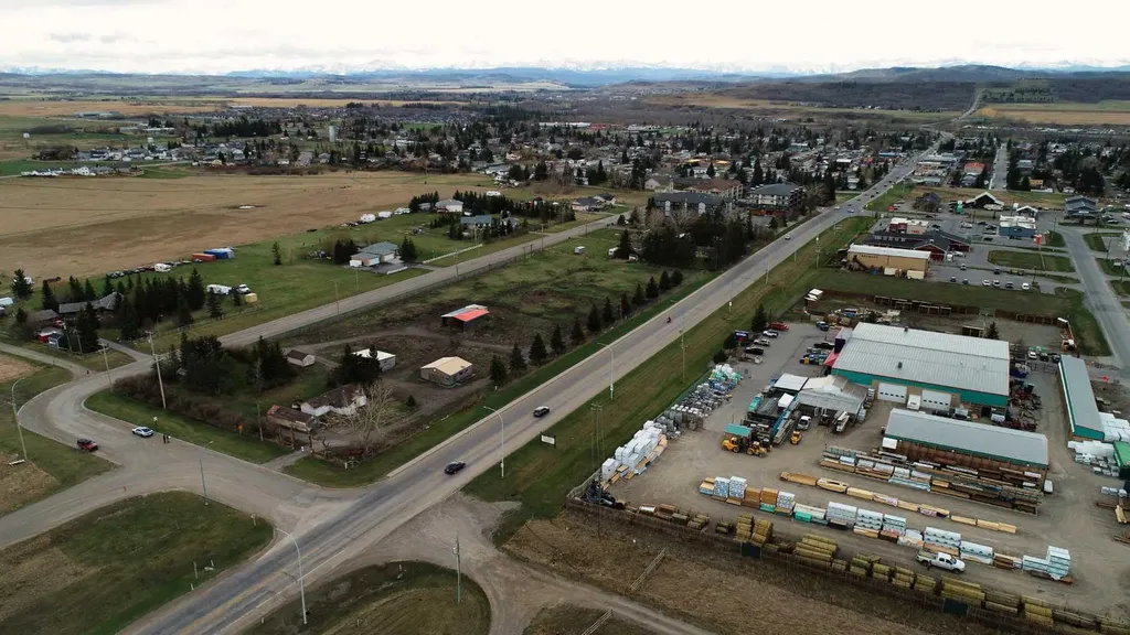 501 Centre Avenue E Diamond Valley AB T0L 0H0
