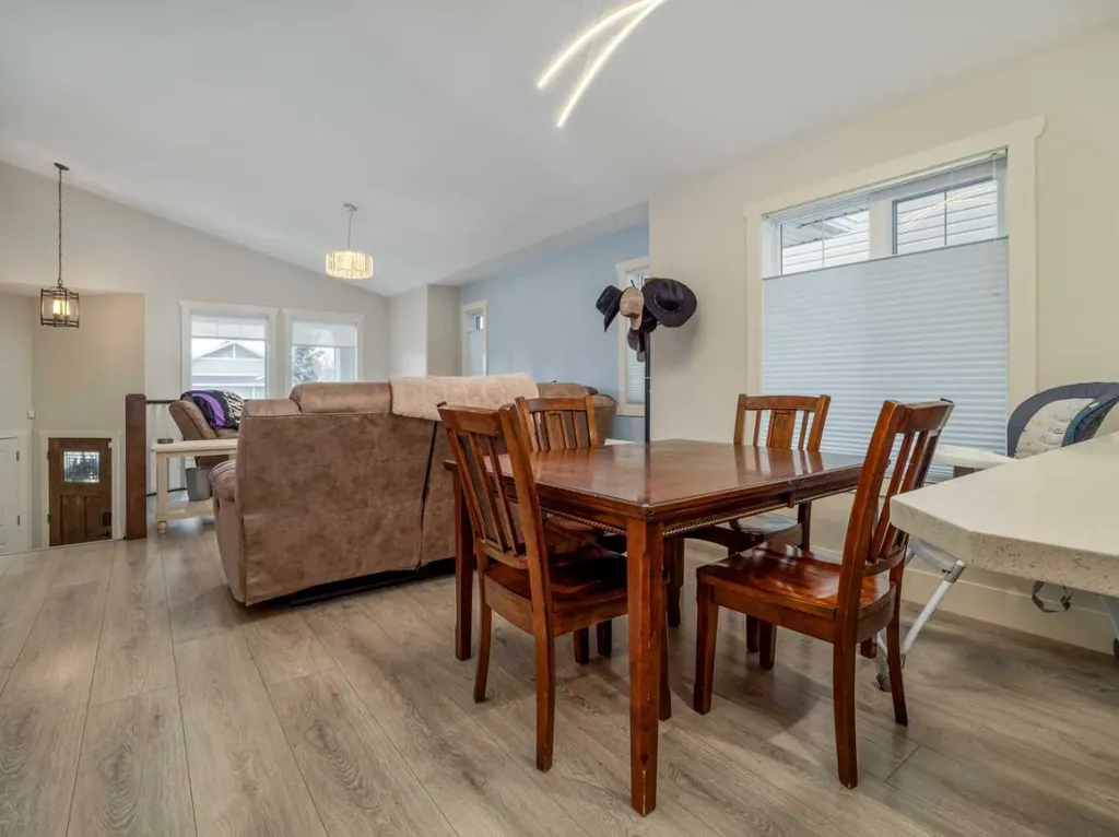 453 Westgate Crescent Coaldale AB T1M 0E1