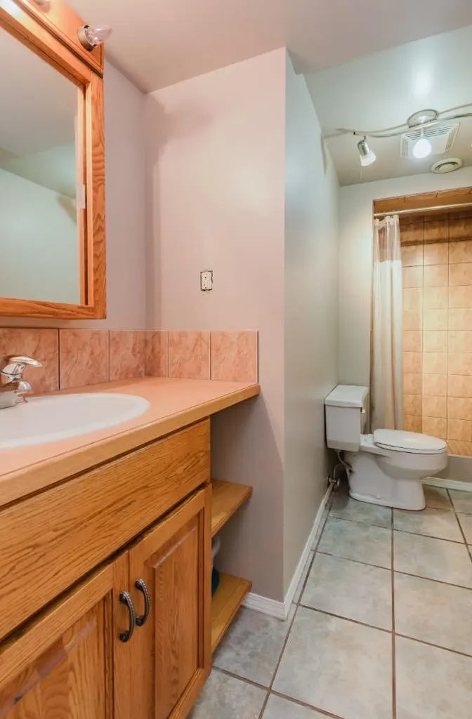 9403 104 Avenue Grande Prairie AB T8V1E1