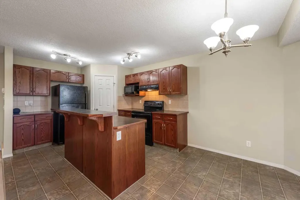 276 Taralake Terrace NE Calgary AB T3J 0A2