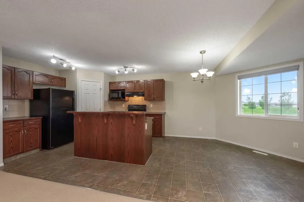 276 Taralake Terrace NE Calgary AB T3J 0A2
