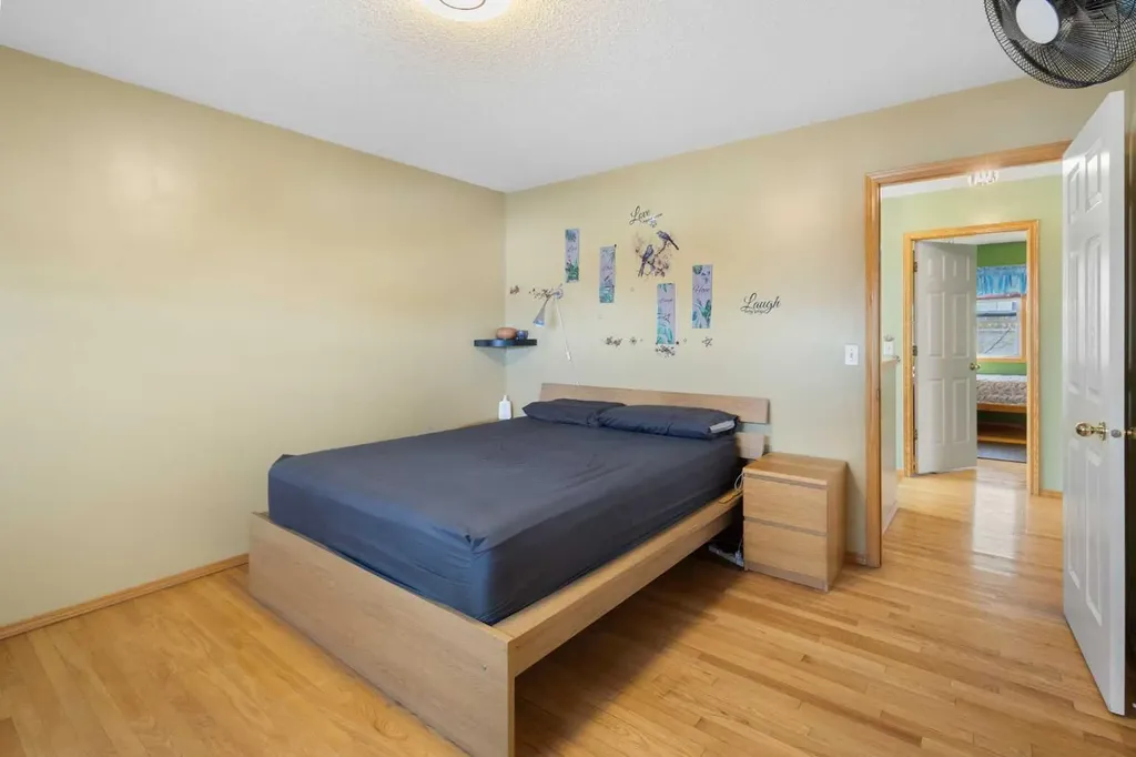 179 Erin Park Drive SE Calgary AB T3B 3L5