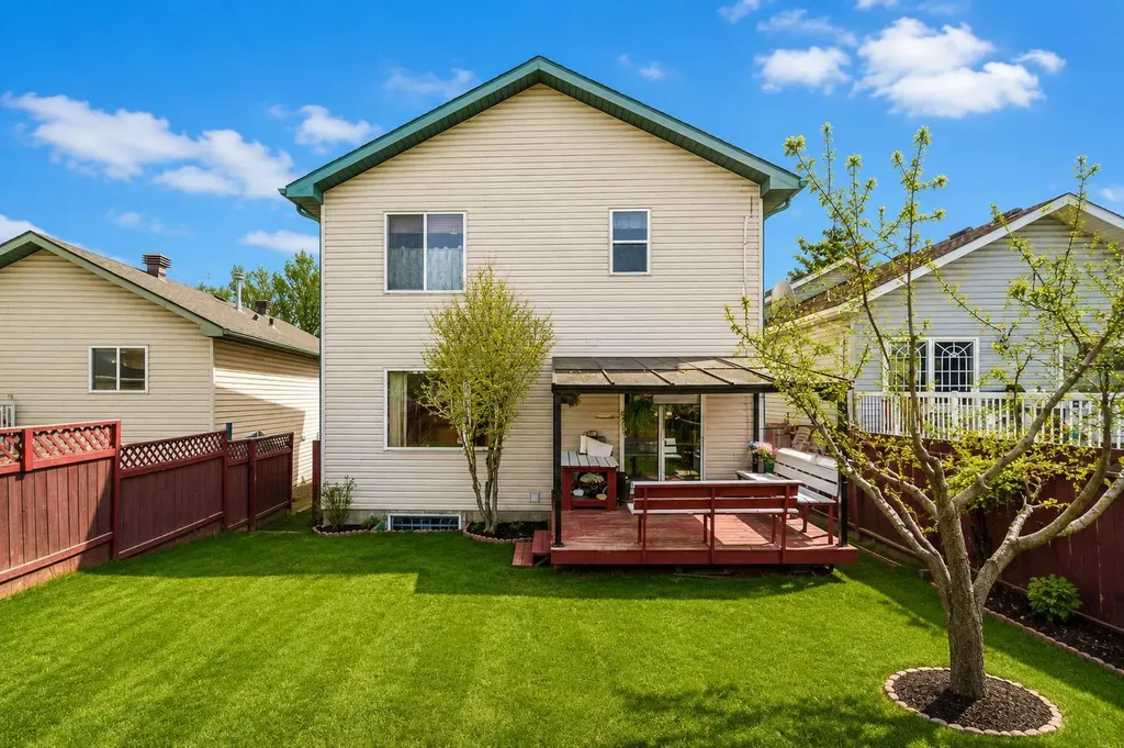 179 Erin Park Drive SE Calgary AB T3B 3L5