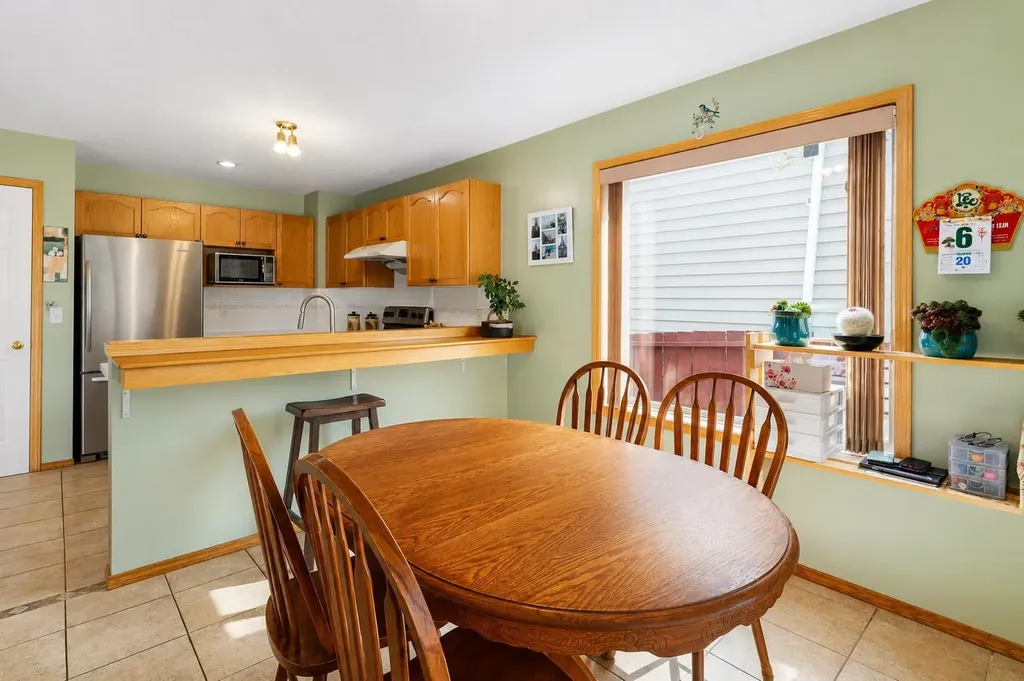 179 Erin Park Drive SE Calgary AB T3B 3L5