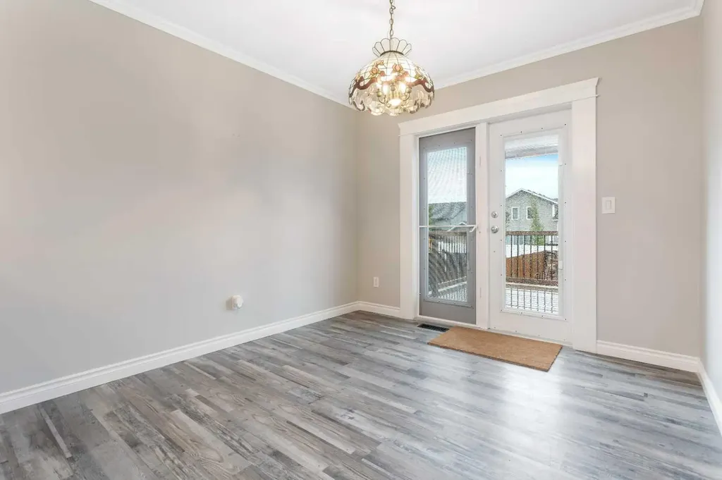 44 White Avenue Red Deer AB T4N7E5