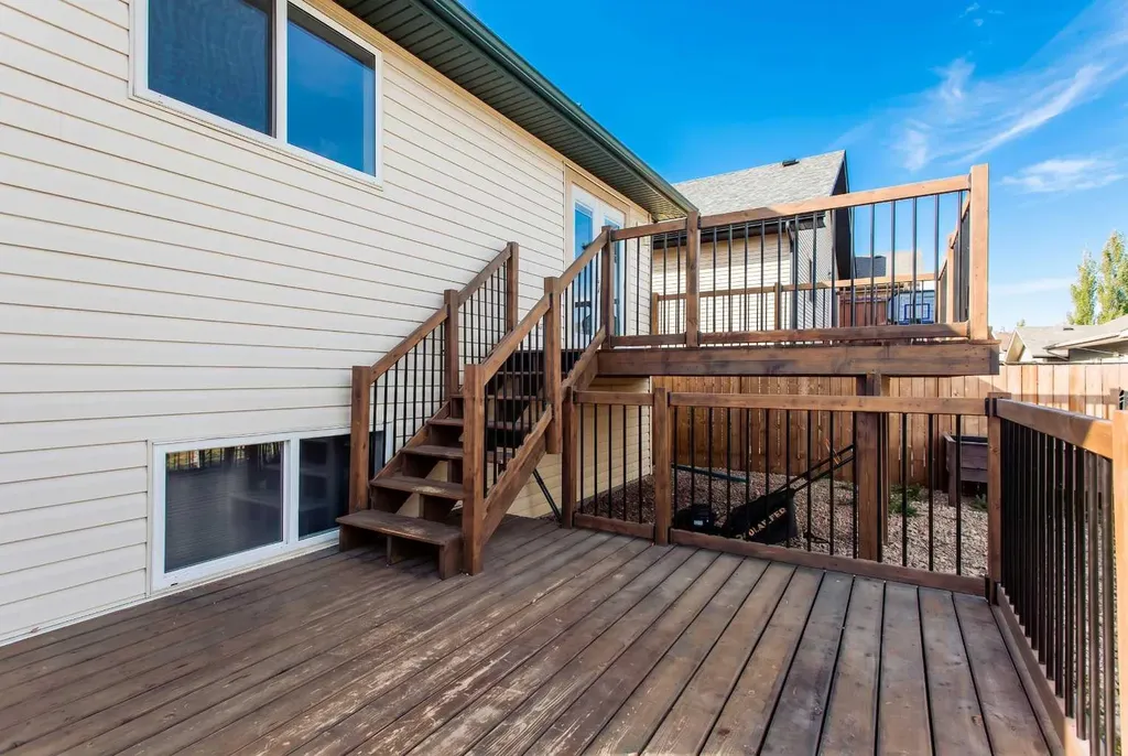 44 White Avenue Red Deer AB T4N7E5