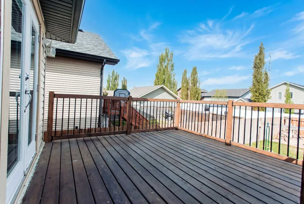 44 White Avenue Red Deer AB T4N7E5