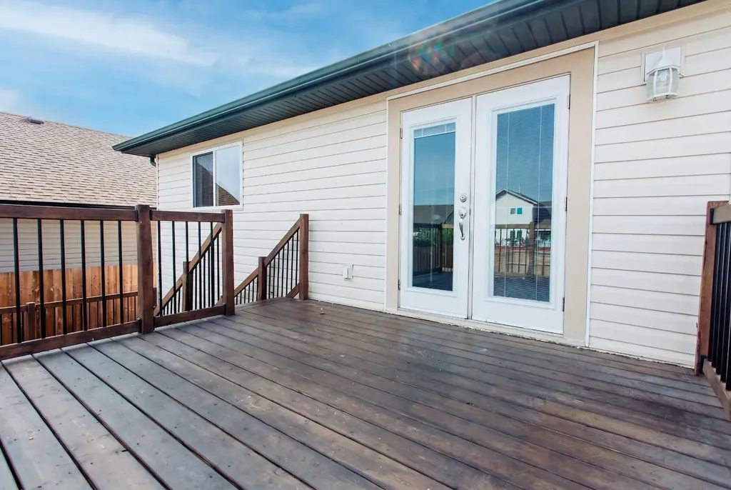 44 White Avenue Red Deer AB T4N7E5