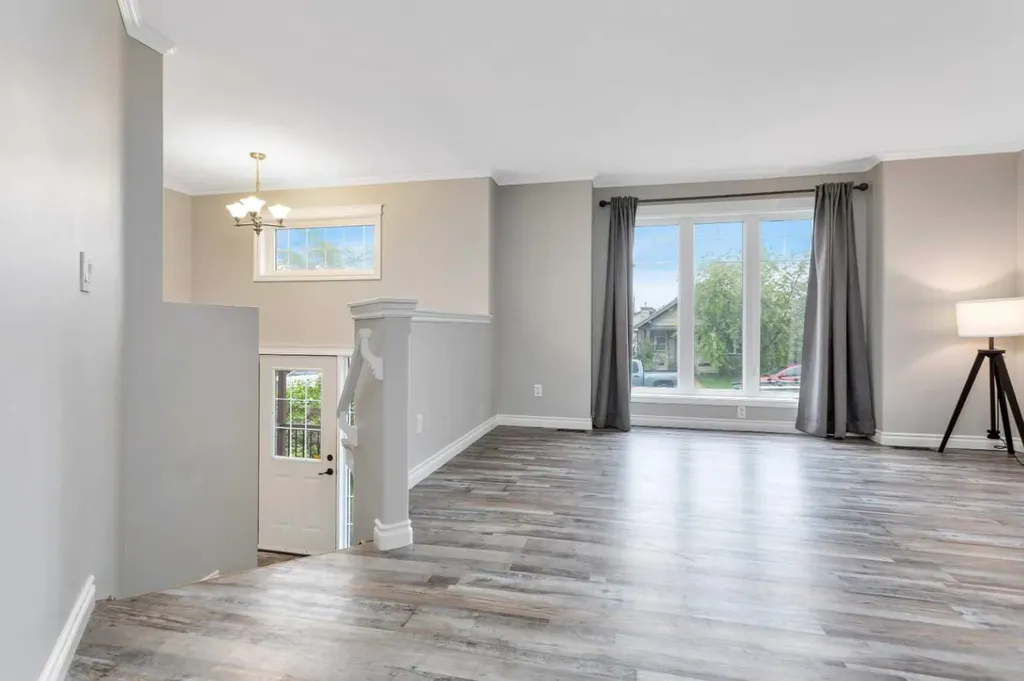44 White Avenue Red Deer AB T4N7E5