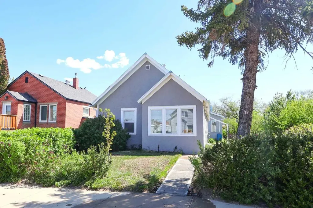 4907 49 Street Stettler AB T4K1A5