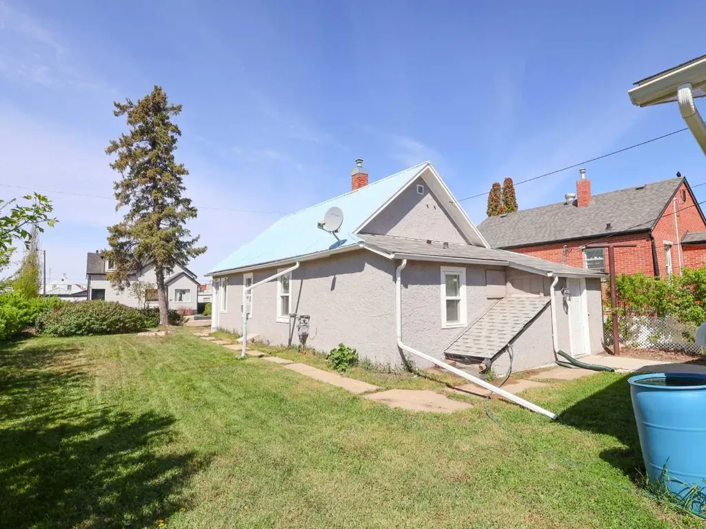 4907 49 Street Stettler AB T4K1A5