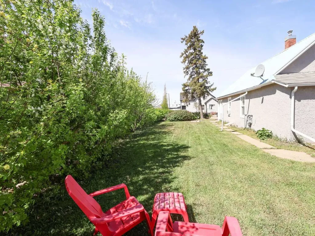 4907 49 Street Stettler AB T4K1A5