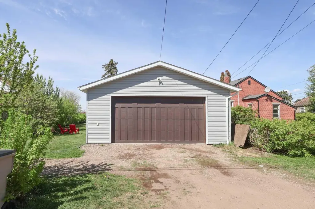 4907 49 Street Stettler AB T4K1A5