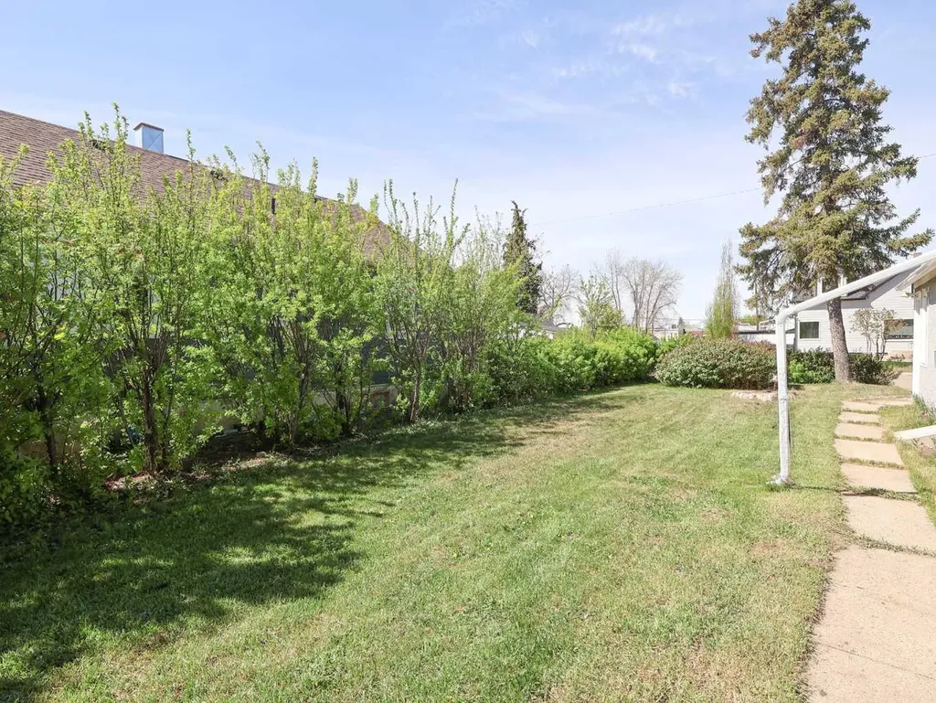 4907 49 Street Stettler AB T4K1A5