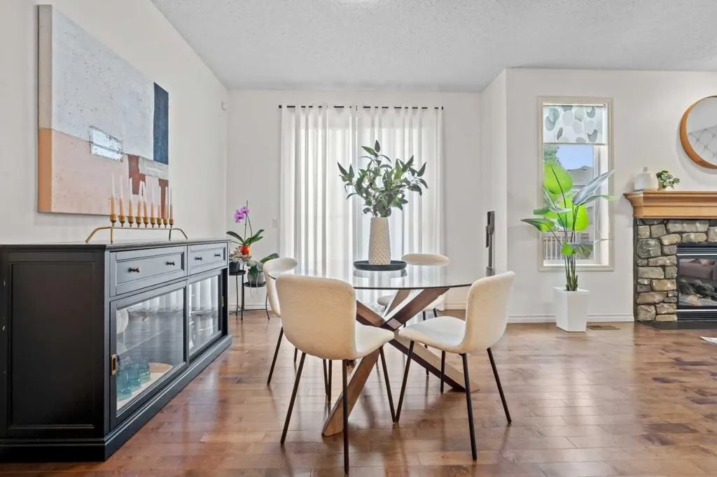 44 Aspen Hills Close SW Calgary AB T3H 0C6