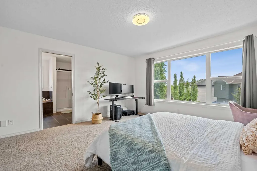 44 Aspen Hills Close SW Calgary AB T3H 0C6