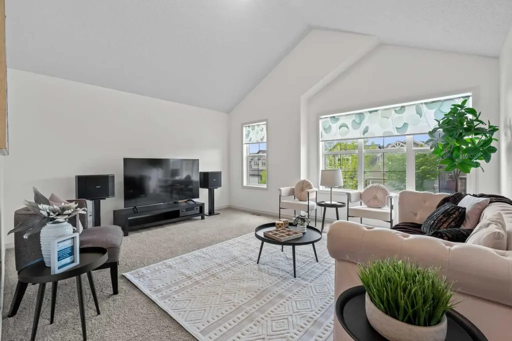 44 Aspen Hills Close SW Calgary AB T3H 0C6