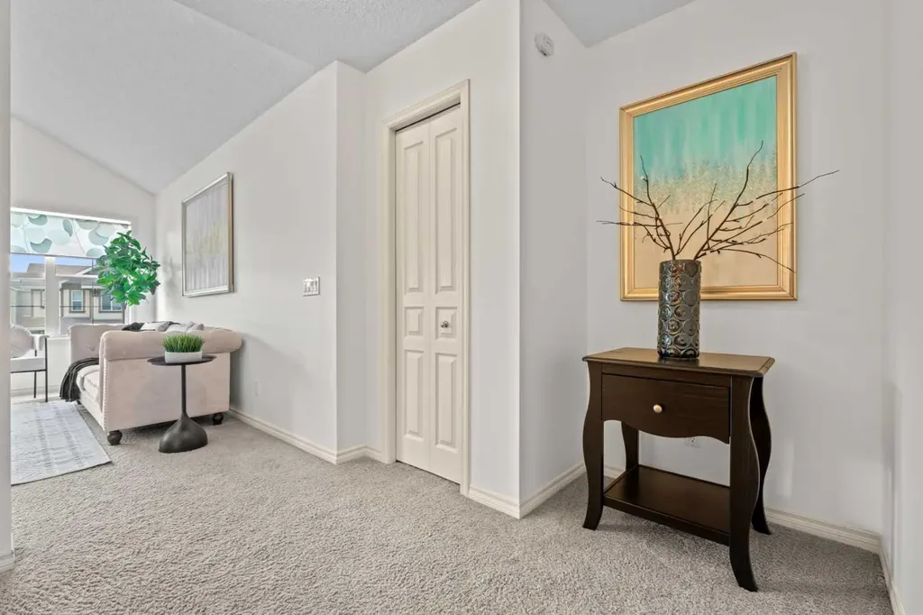 44 Aspen Hills Close SW Calgary AB T3H 0C6
