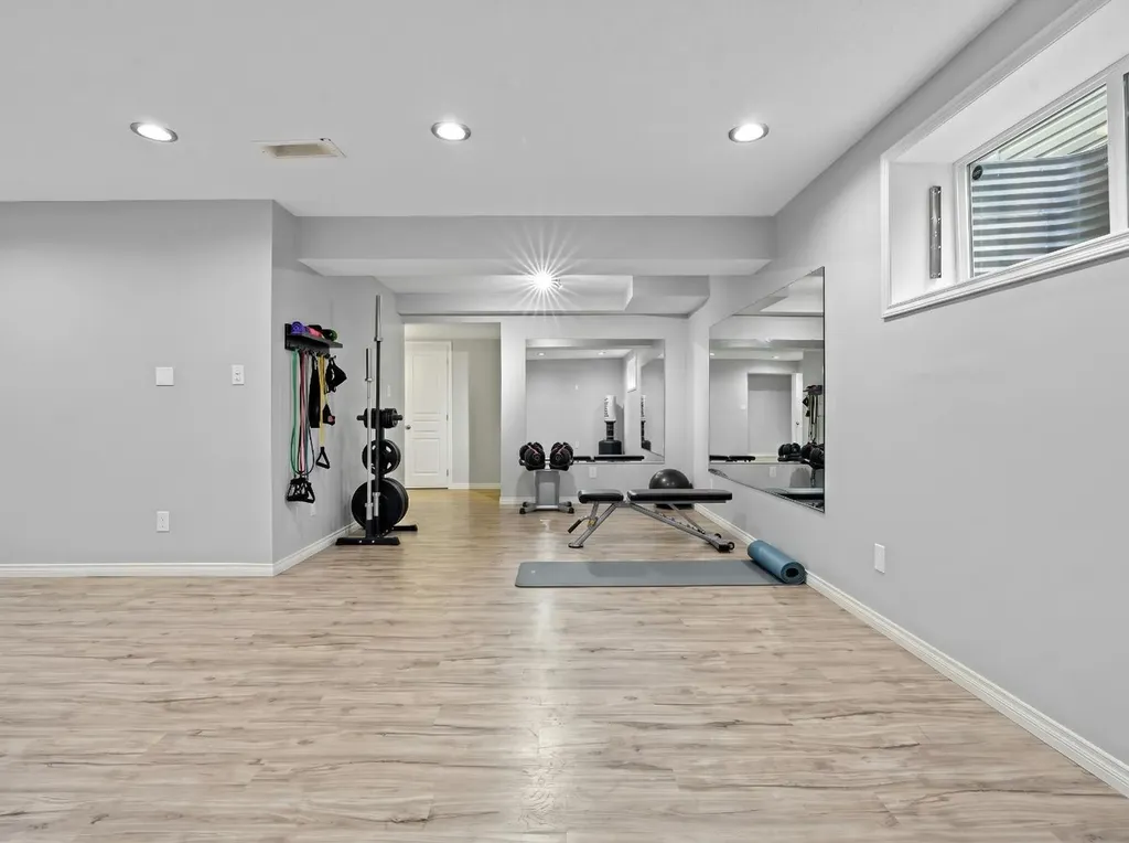 44 Aspen Hills Close SW Calgary AB T3H 0C6