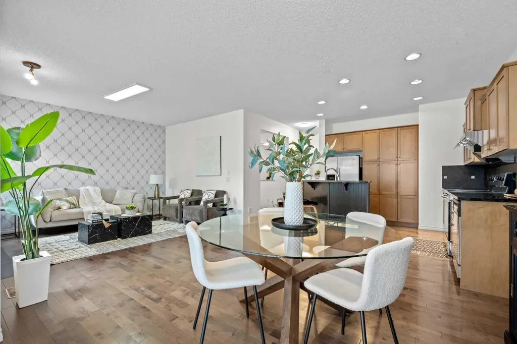 44 Aspen Hills Close SW Calgary AB T3H 0C6