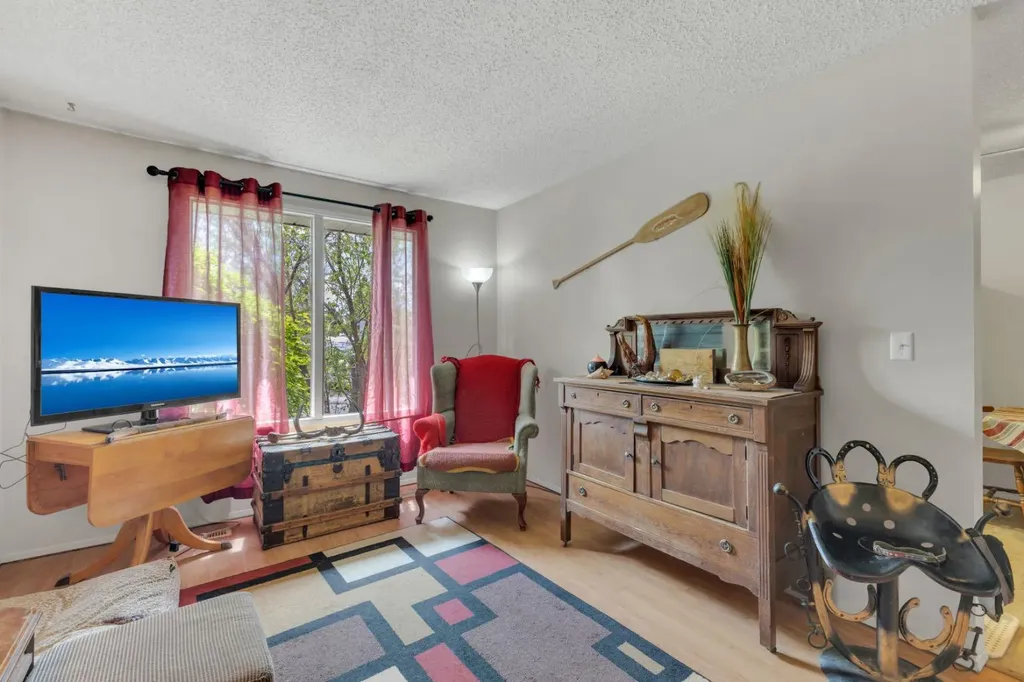 64 Sylvan Drive Sylvan Lake AB T4S 1M4