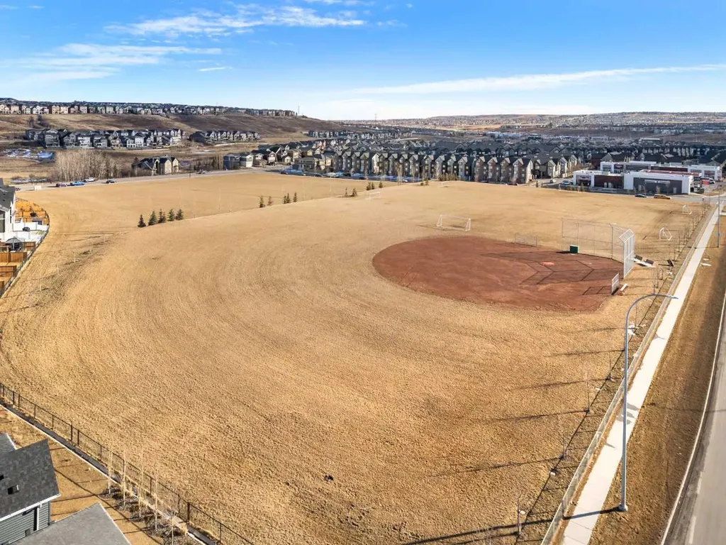 4 Sage Hill Rise NW Calgary AB T3R 2N1