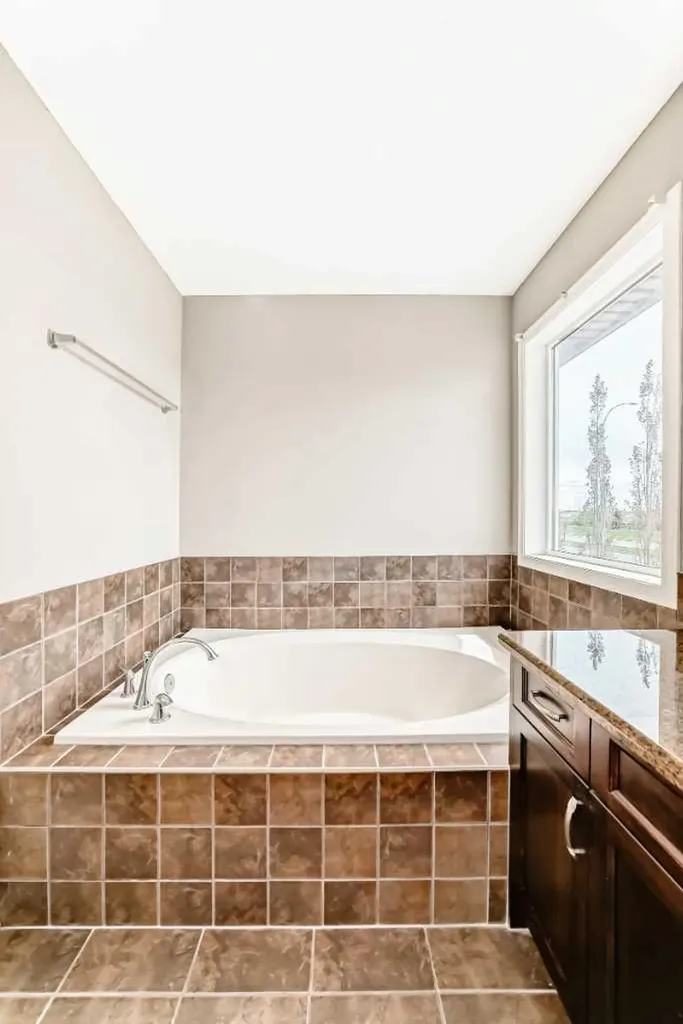 196 Cranberry Circle SE Calgary AB T3M 0N8