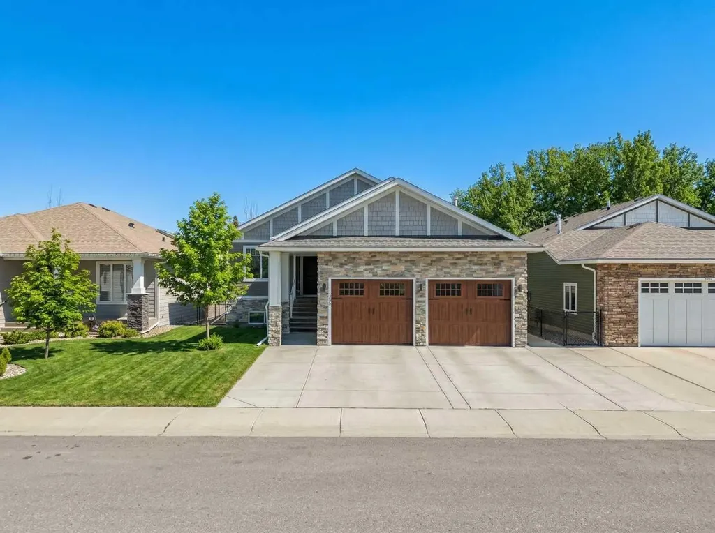 1205 Hillcrest Manor Estates Strathmore AB T1P 0B9
