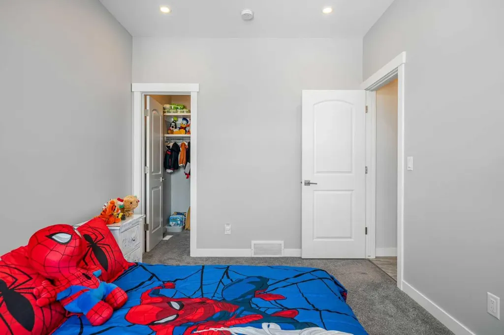 1205 Hillcrest Manor Estates Strathmore AB T1P 0B9