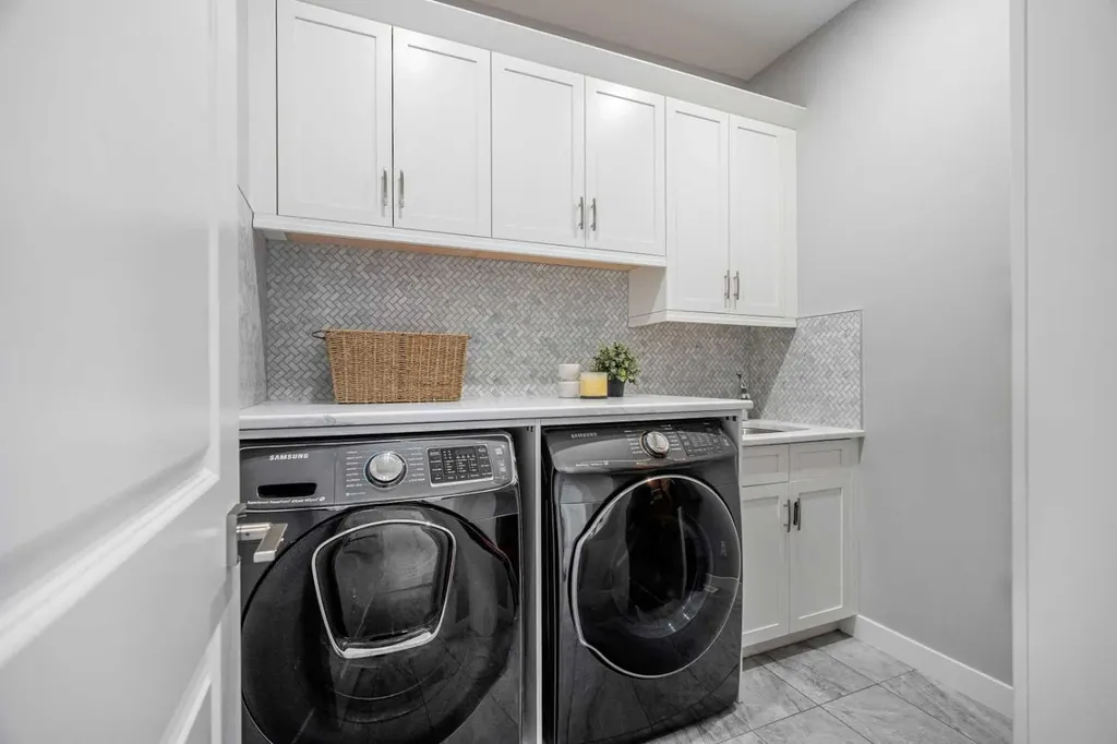 1205 Hillcrest Manor Estates Strathmore AB T1P 0B9