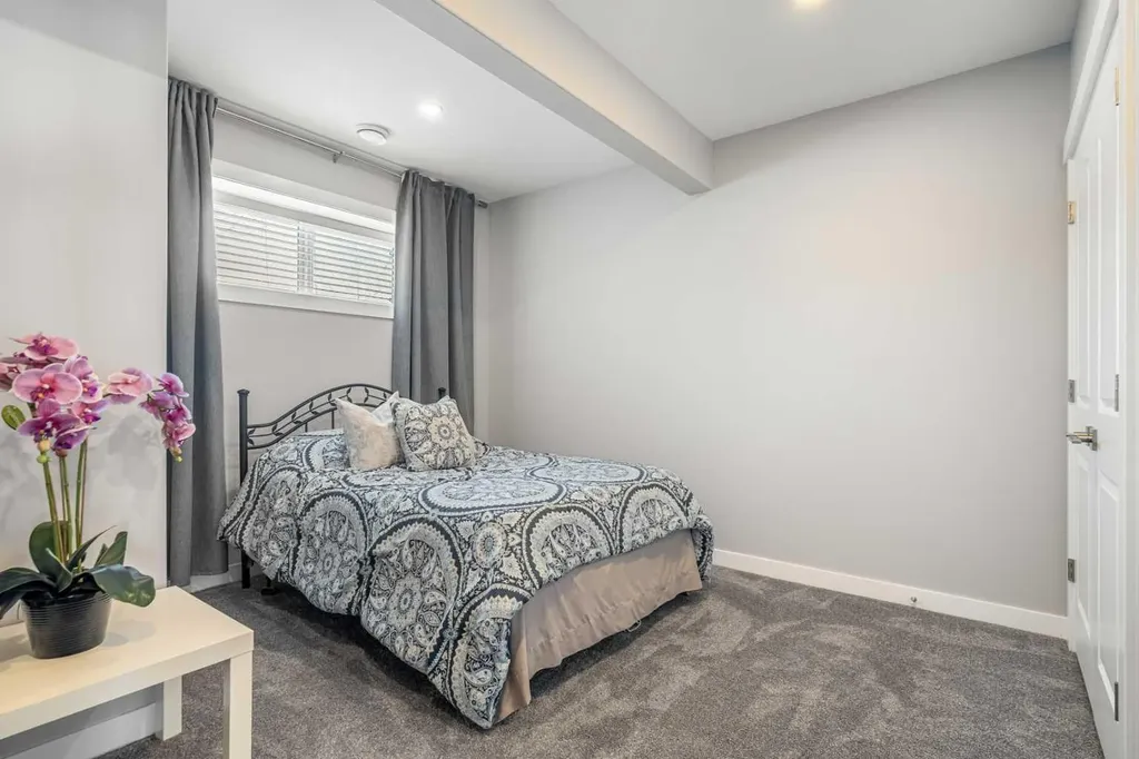 1205 Hillcrest Manor Estates Strathmore AB T1P 0B9