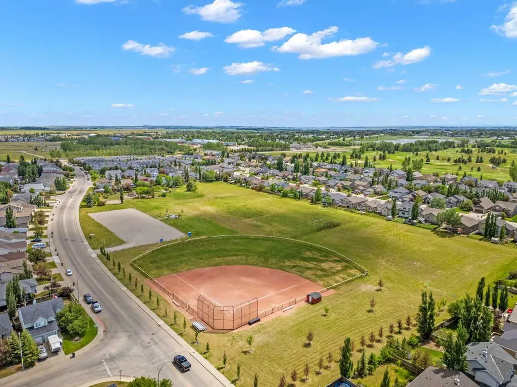 1205 Hillcrest Manor Estates Strathmore AB T1P 0B9