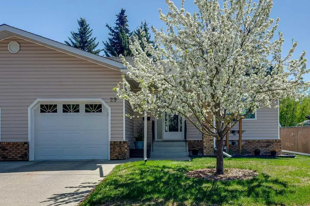 2821 Botterill Crescent Red Deer AB T4R 2E5