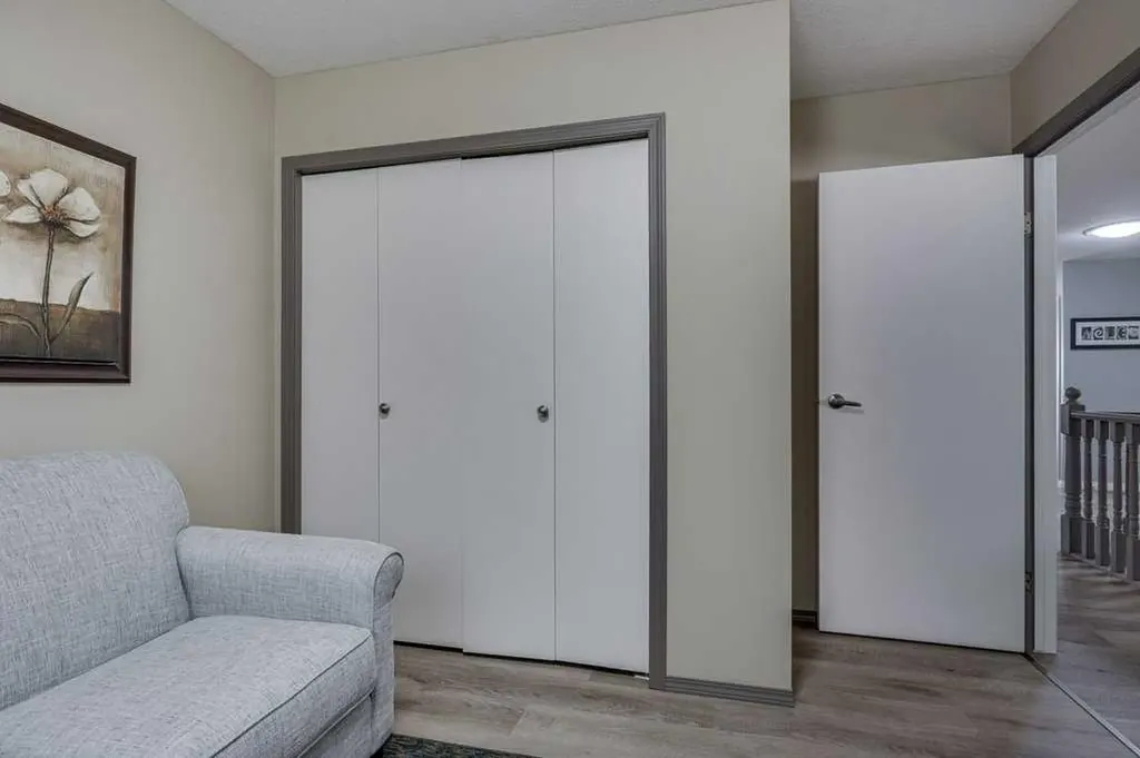 2821 Botterill Crescent Red Deer AB T4R 2E5