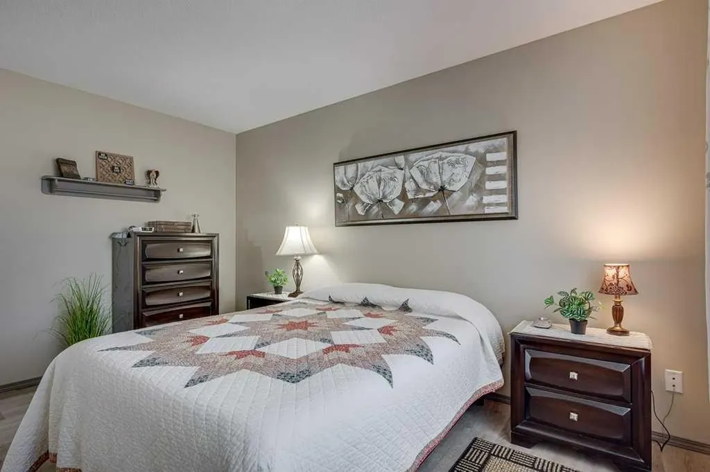 2821 Botterill Crescent Red Deer AB T4R 2E5