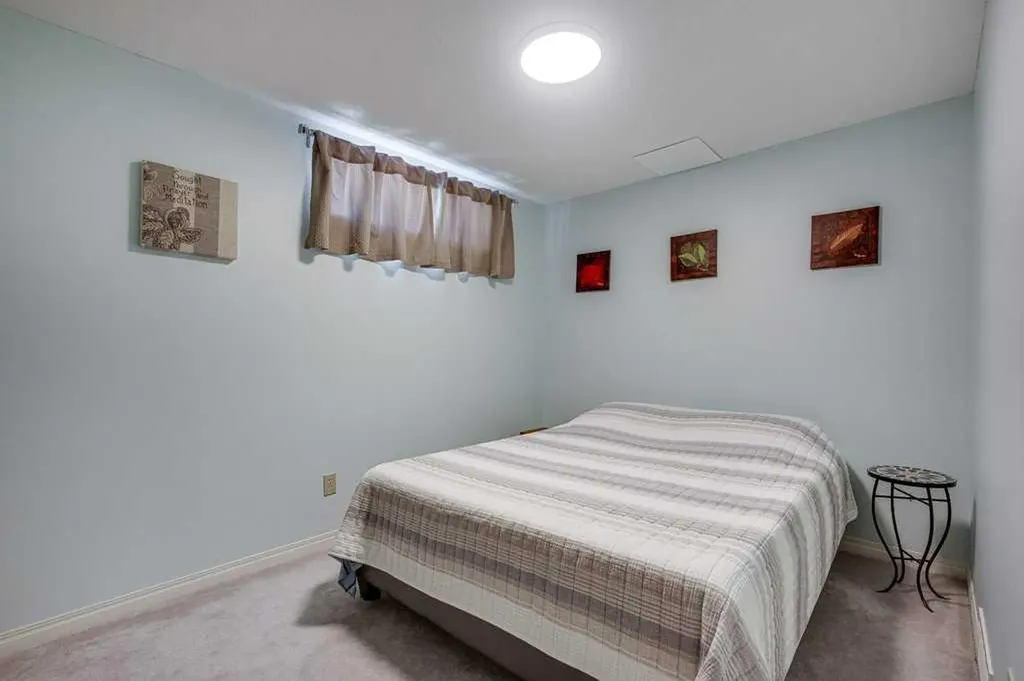 2821 Botterill Crescent Red Deer AB T4R 2E5