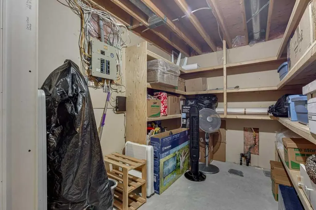 2821 Botterill Crescent Red Deer AB T4R 2E5