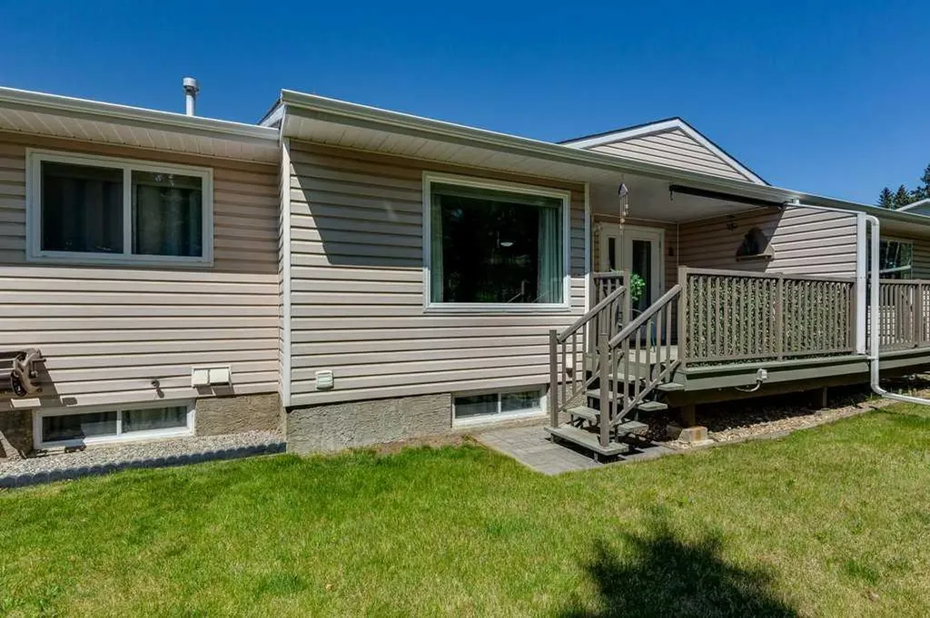 2821 Botterill Crescent Red Deer AB T4R 2E5