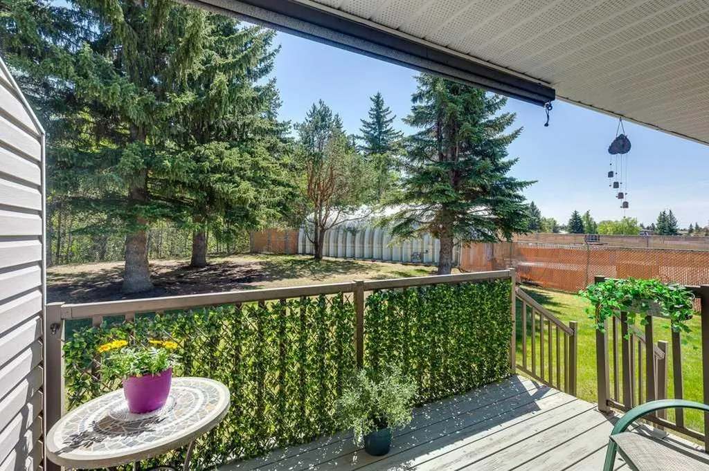 2821 Botterill Crescent Red Deer AB T4R 2E5
